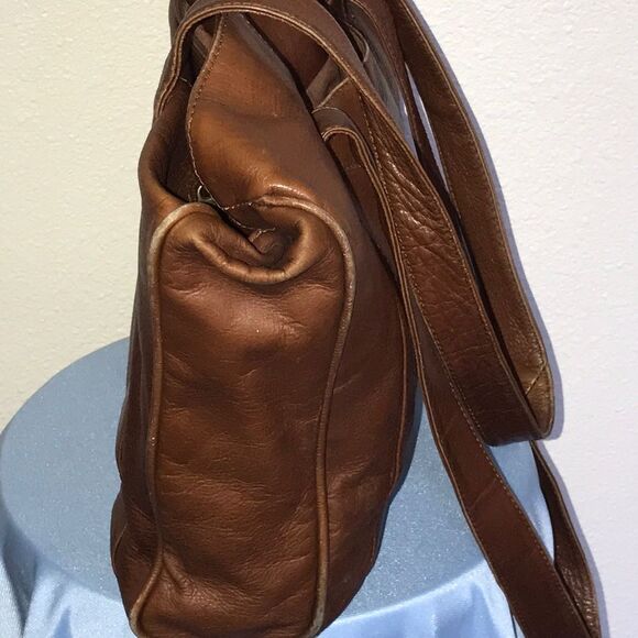 Genuine Leather Made In Colombia S.A Unisex Bag - Picture 6 of 16